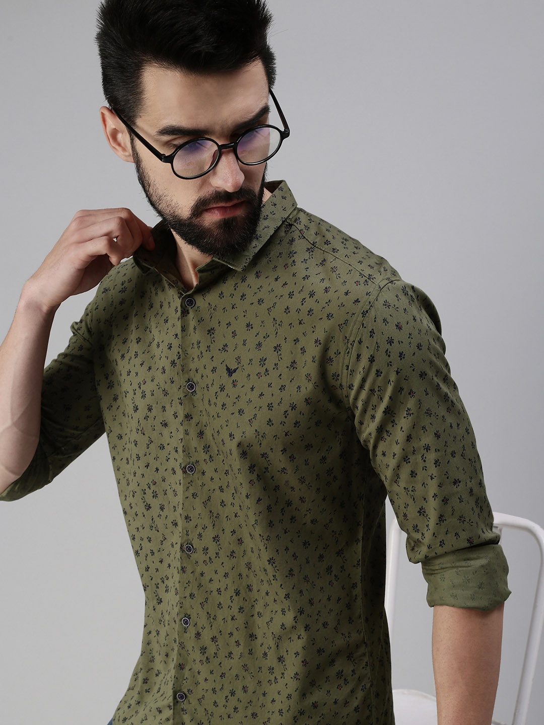 

SHOWOFF Men Olive Green Comfort Slim Fit Printed Casual Shirt