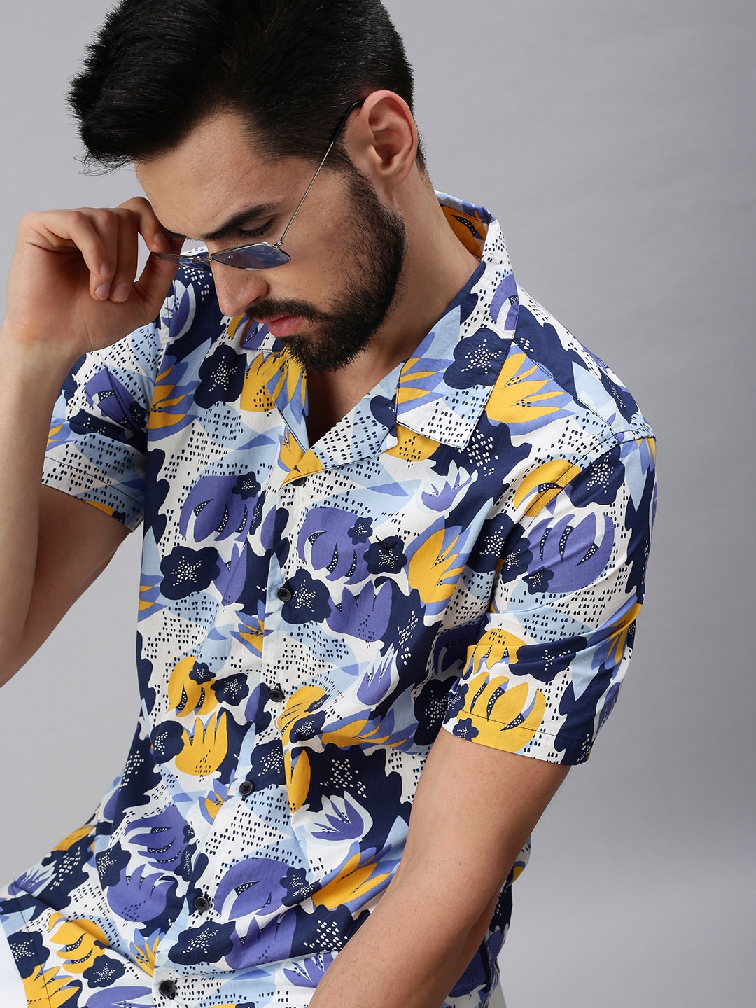 

SHOWOFF Men Blue Comfort Relaxed Fit Floral Printed Casual Shirt