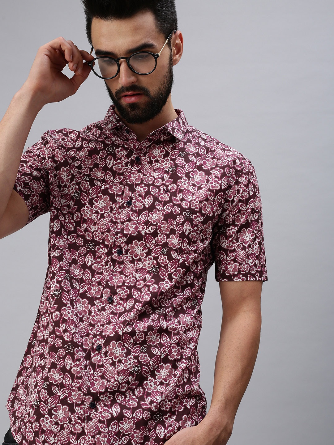 

SHOWOFF Men Magenta Comfort Slim Fit Floral Printed Casual Shirt