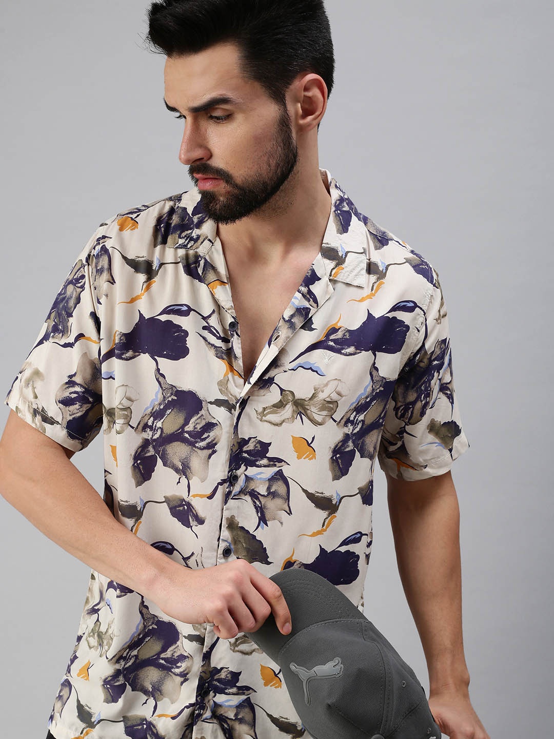 

SHOWOFF Men Beige Comfort Slim Fit Floral Printed Casual Shirt