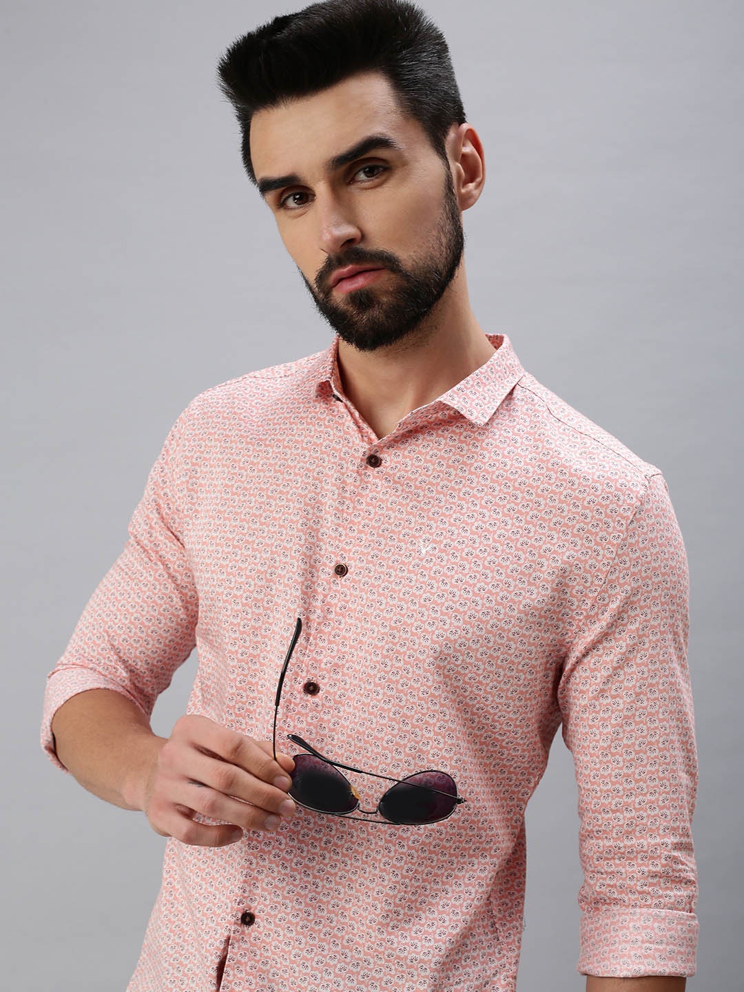 

SHOWOFF Men Peach-Coloured Comfort Slim Fit Printed Casual Shirt