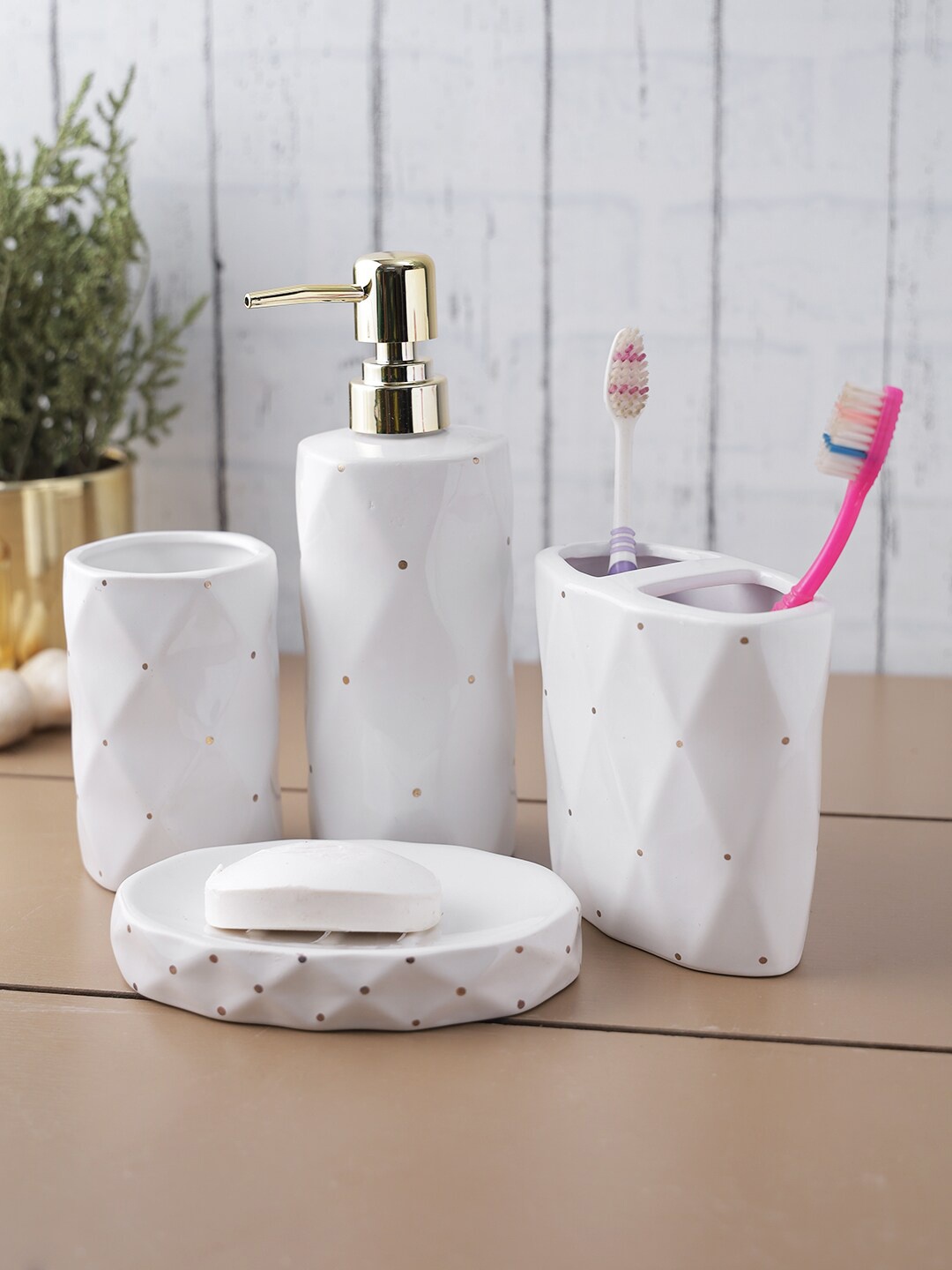 

House Of Accessories 4-Pieces White Textured Bathroom Accessories