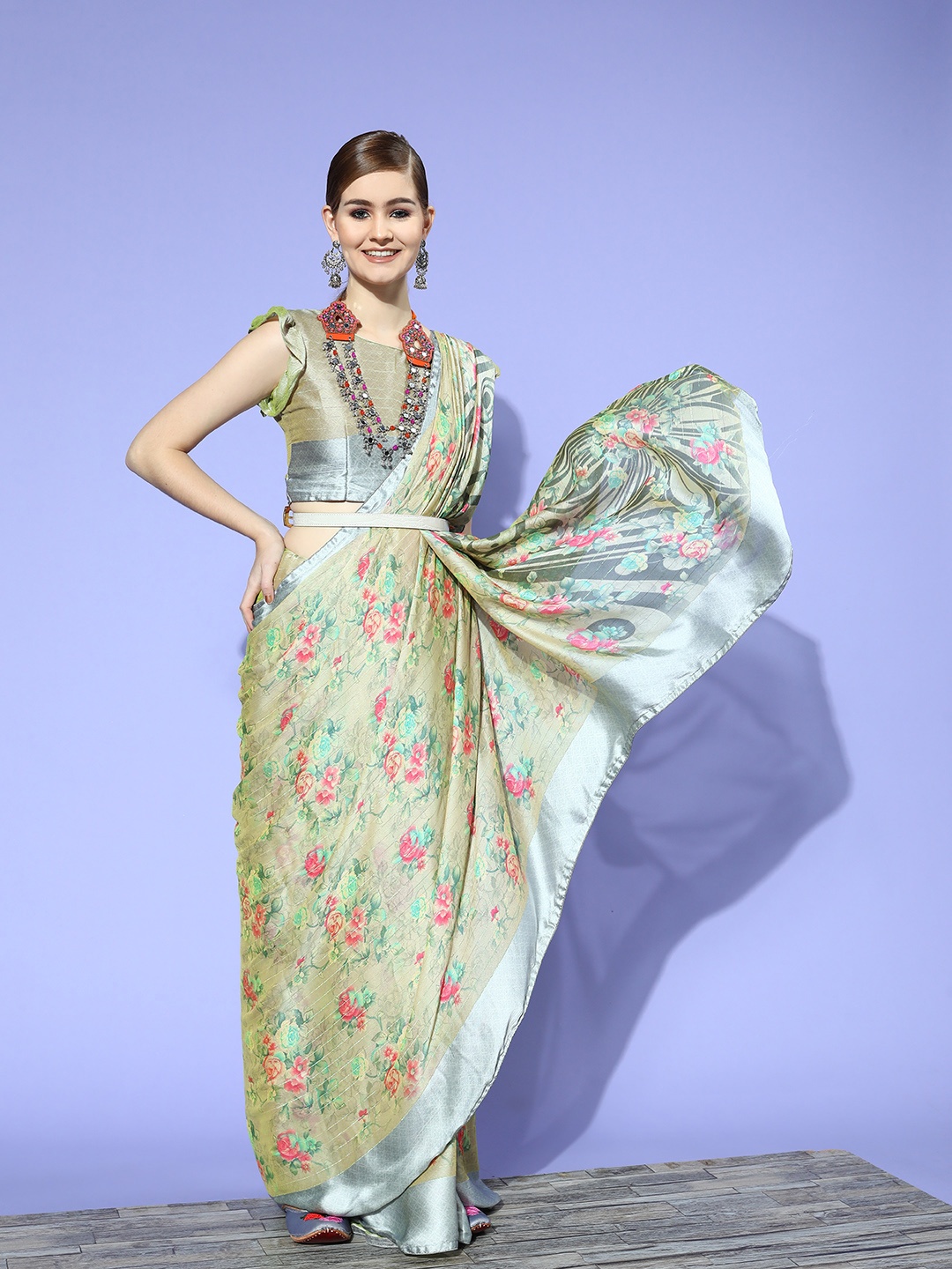 

Satrani Floral Saree with Woven Design border, Green