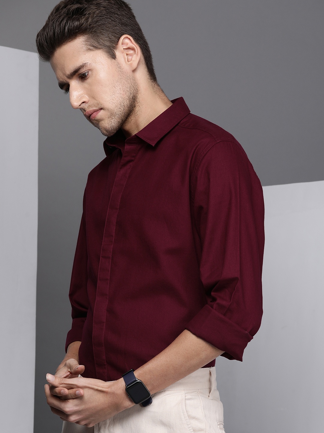 

Kenneth Cole Revert Men Maroon Slim Fit Pure Cotton Modern Elementaries Smart Casual Shirt