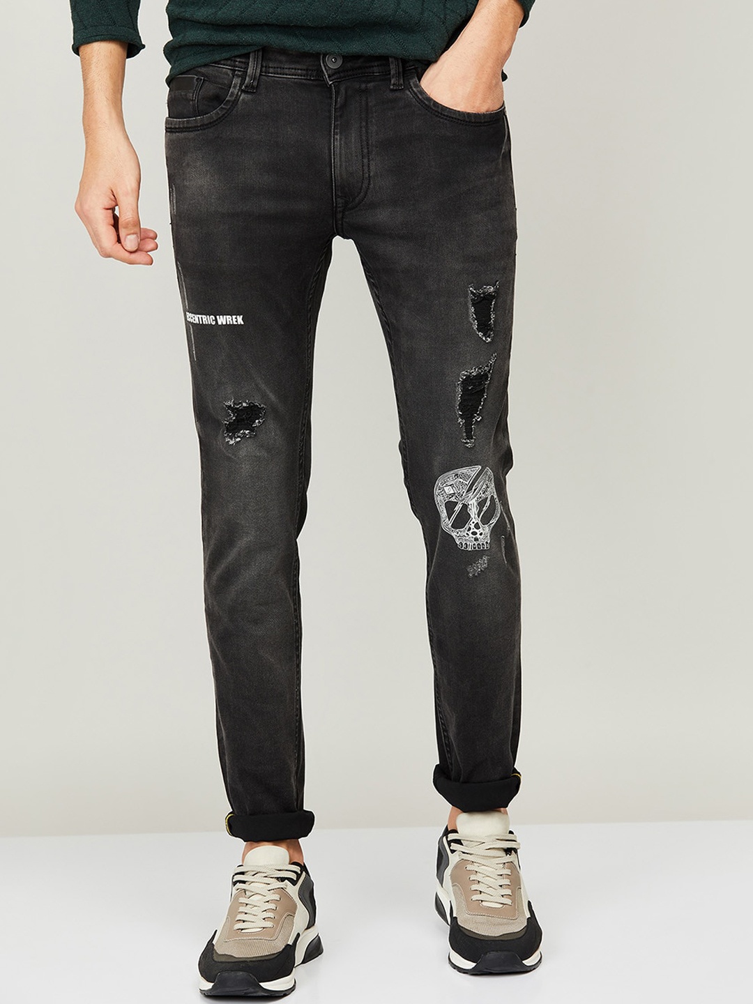 

Forca by Lifestyle Men Black Skinny Fit Mildly Distressed Light Fade Jeans