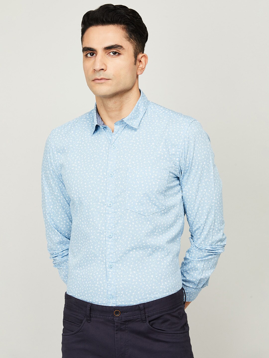 

CODE by Lifestyle Men Blue Slim Fit Floral Printed Casual Shirt