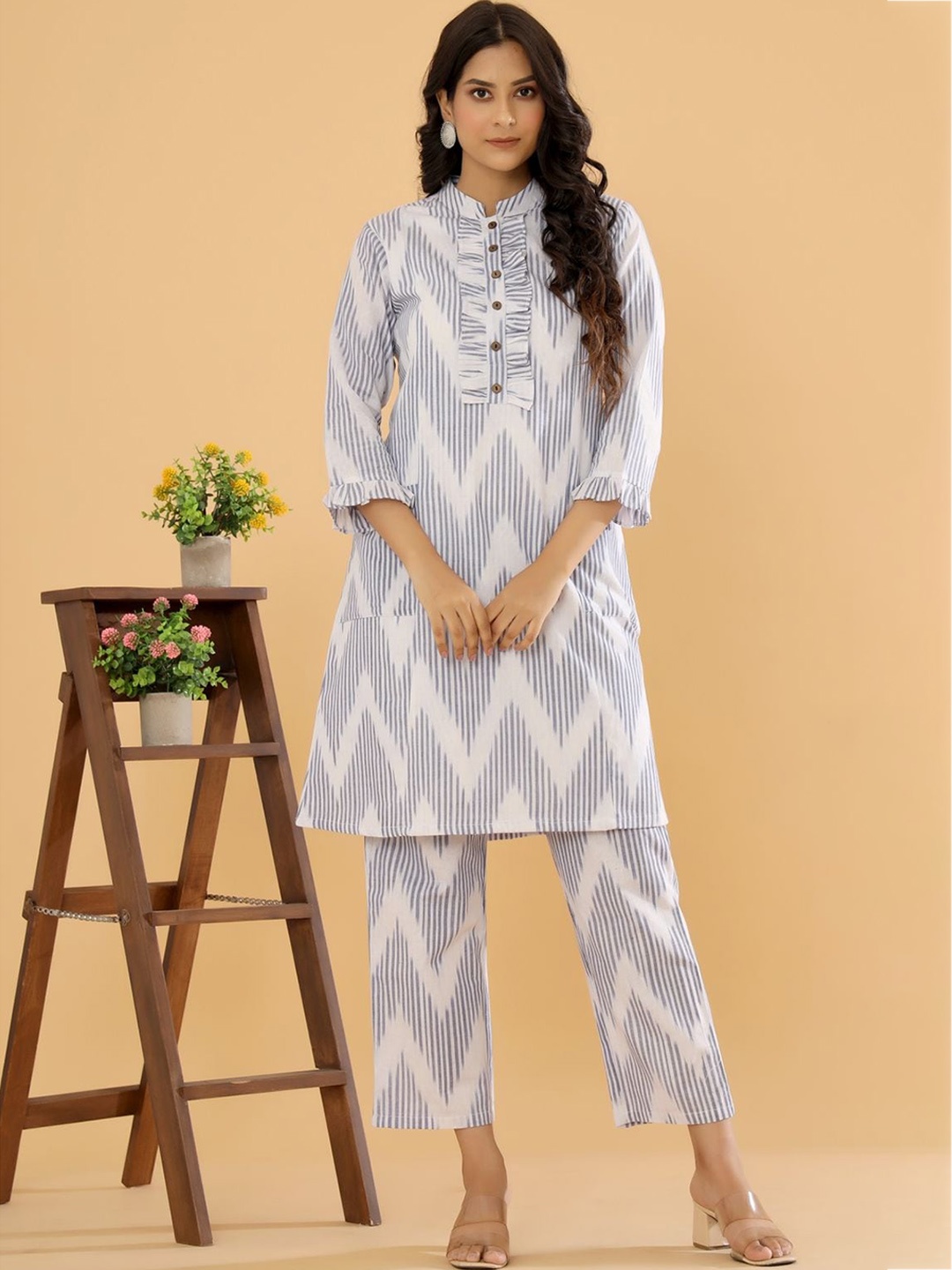 

AUTUMN LANE Women Striped Pure Cotton Kurta with Trousers, Blue