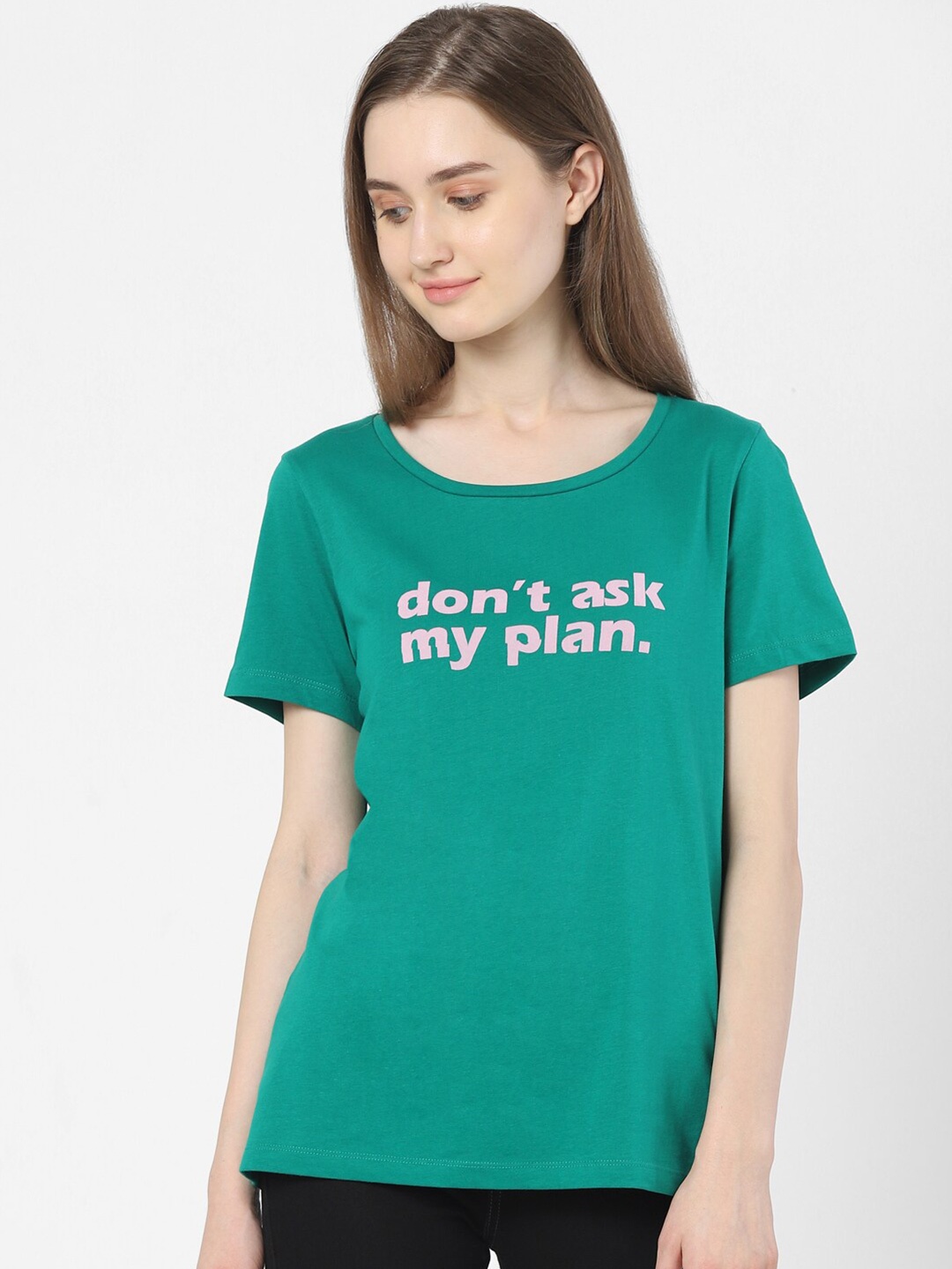 

Vero Moda Women Green Typography Printed T-shirt
