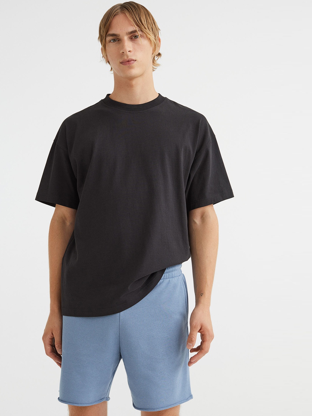 

H&M Men Blue Regular Fit Sweatshirt Shorts