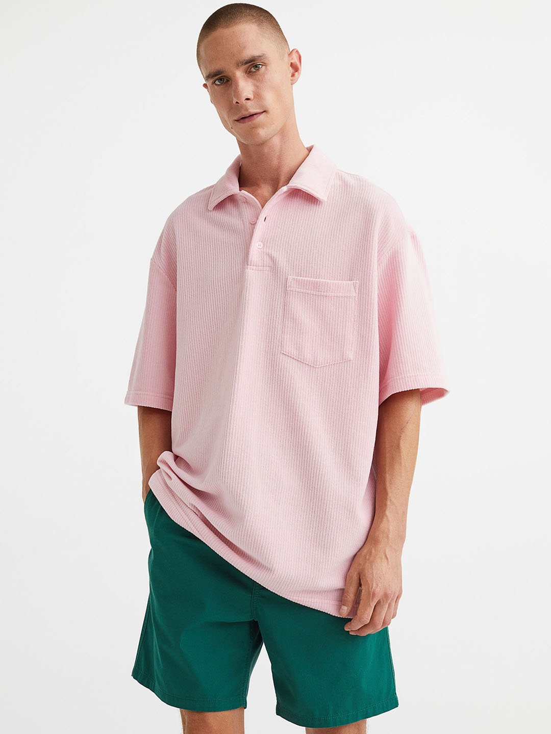 

H&M Green Regular Fit Cotton Shorts