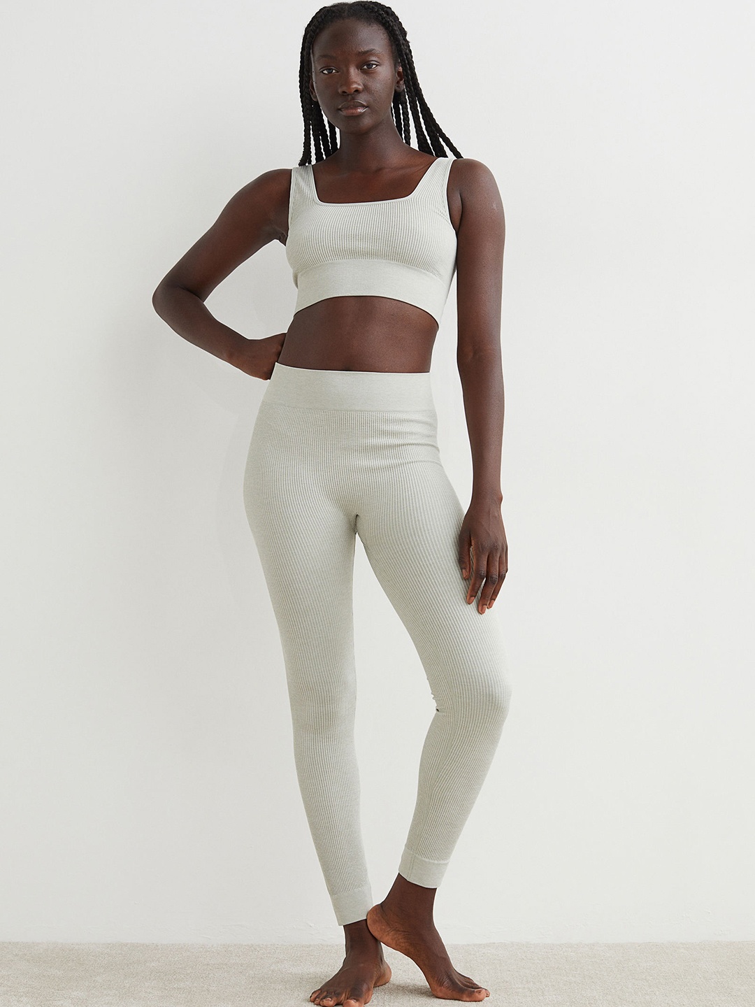 

H&M Women Sage Green Seamless Leggings