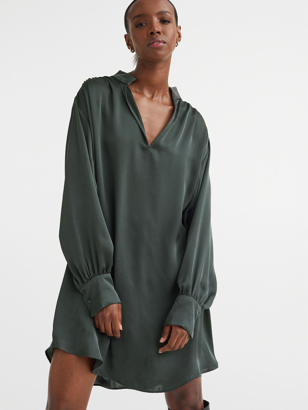 

H&M Women Green Satin Tunic Dress