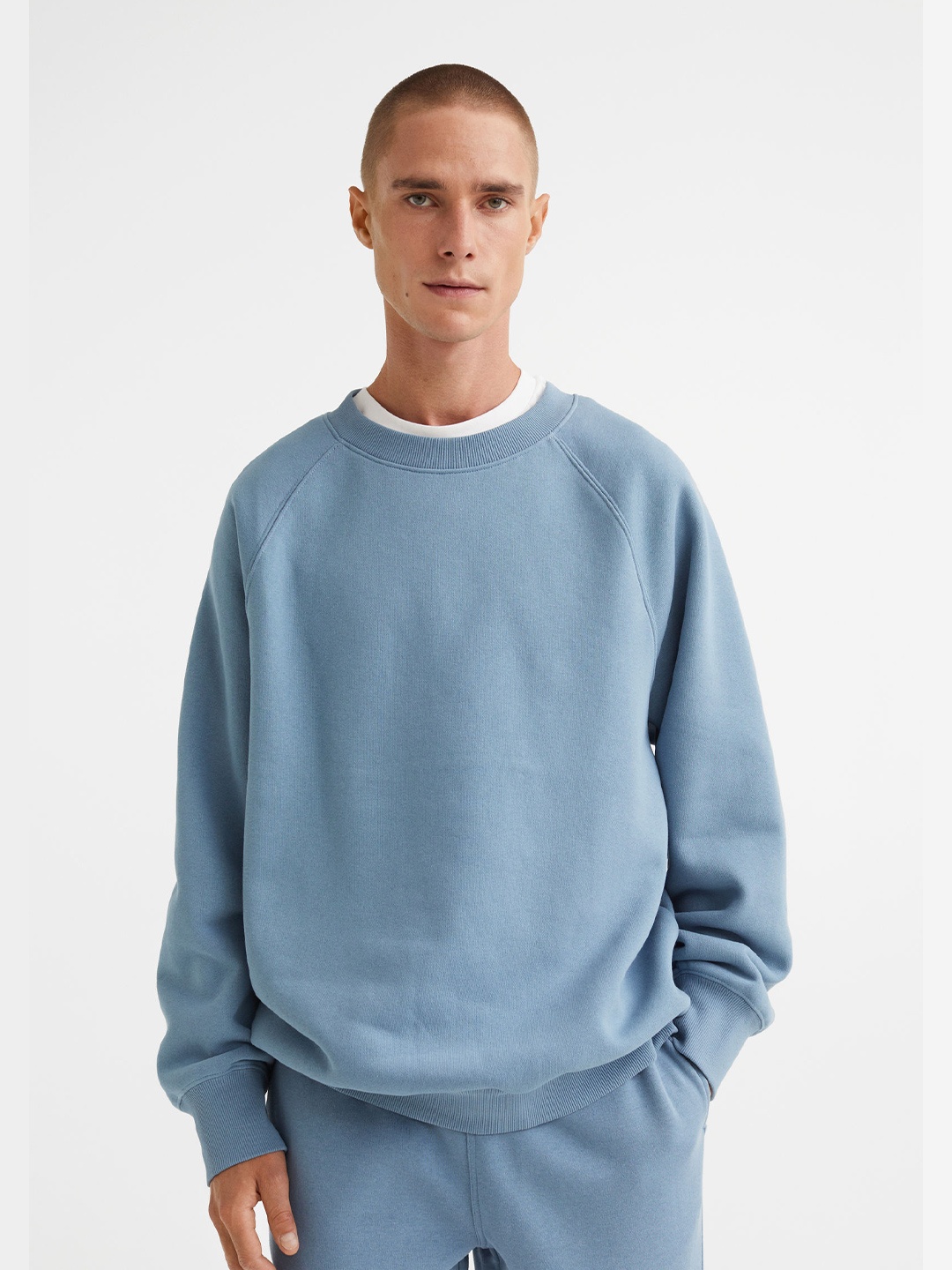 

H&M Men Blue Oversized Fit Sweatshirt