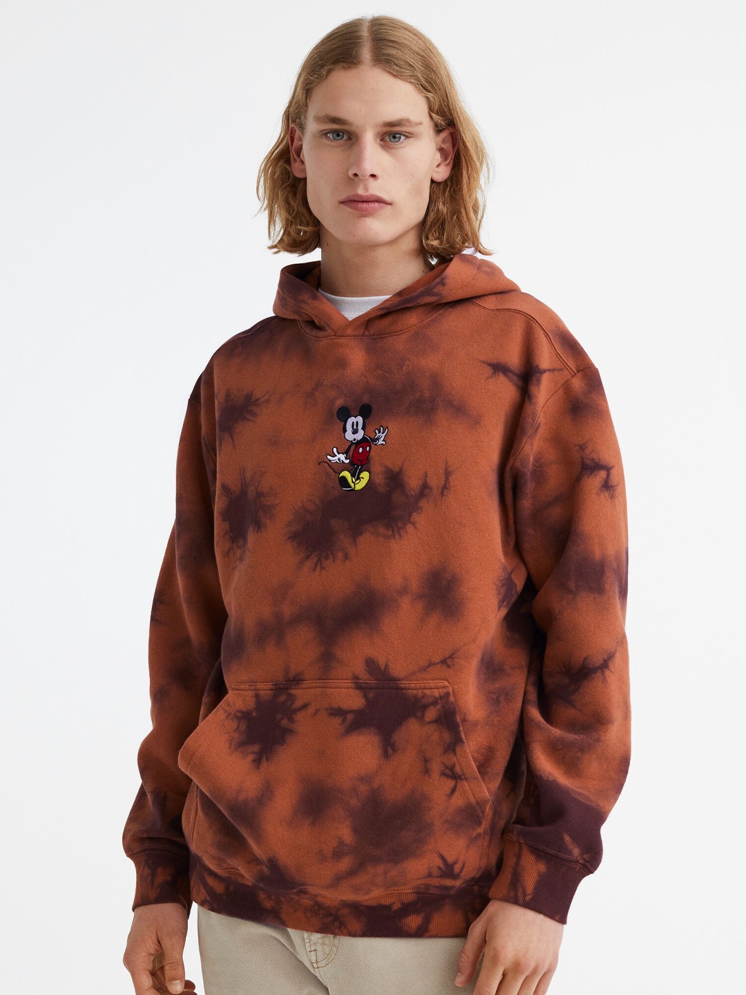 

H&M Men Brown Printed Hooded Sweatshirt