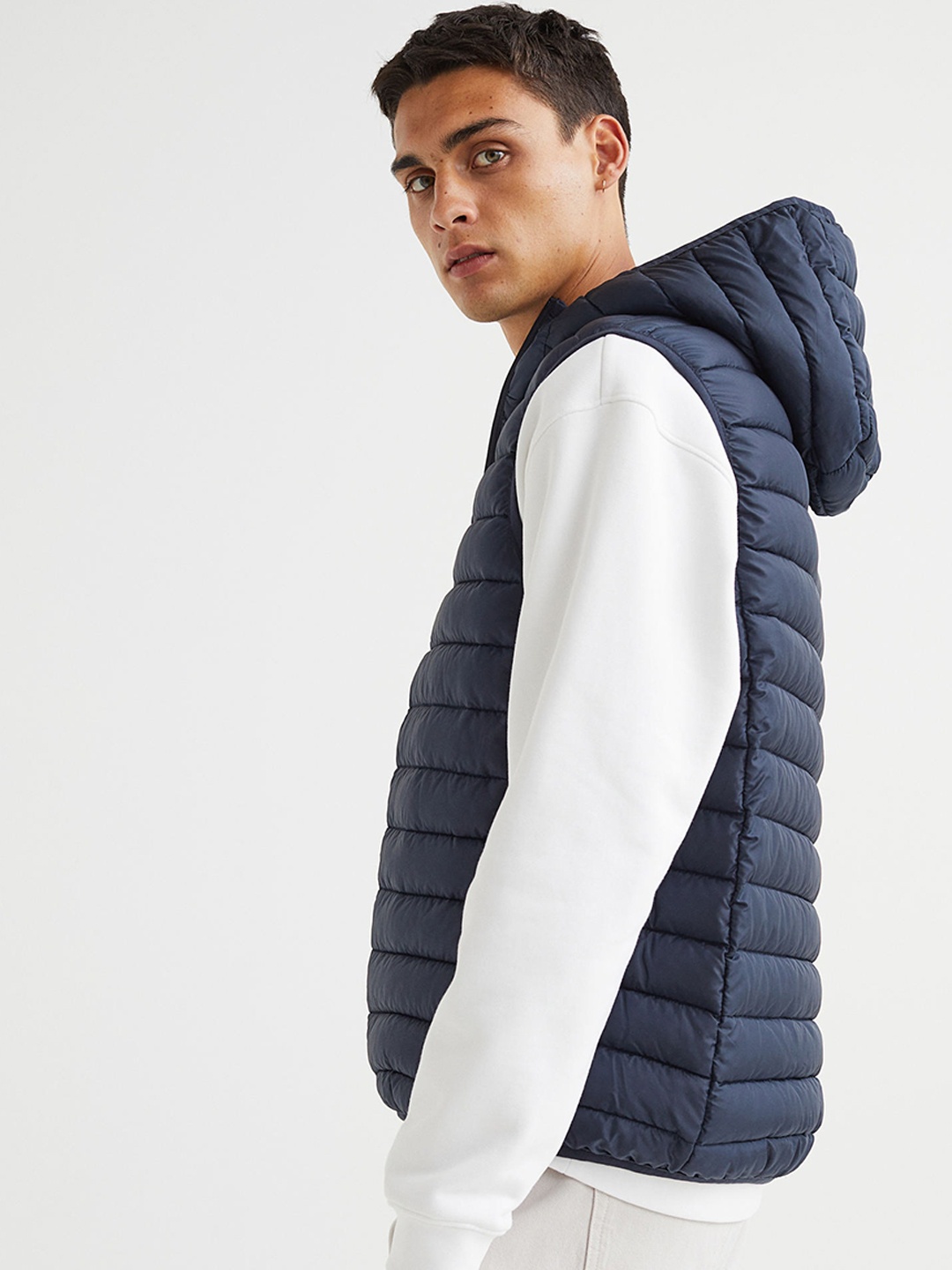 

H&M Men Blue Padded Lightweight Gilet Puffer Jacket