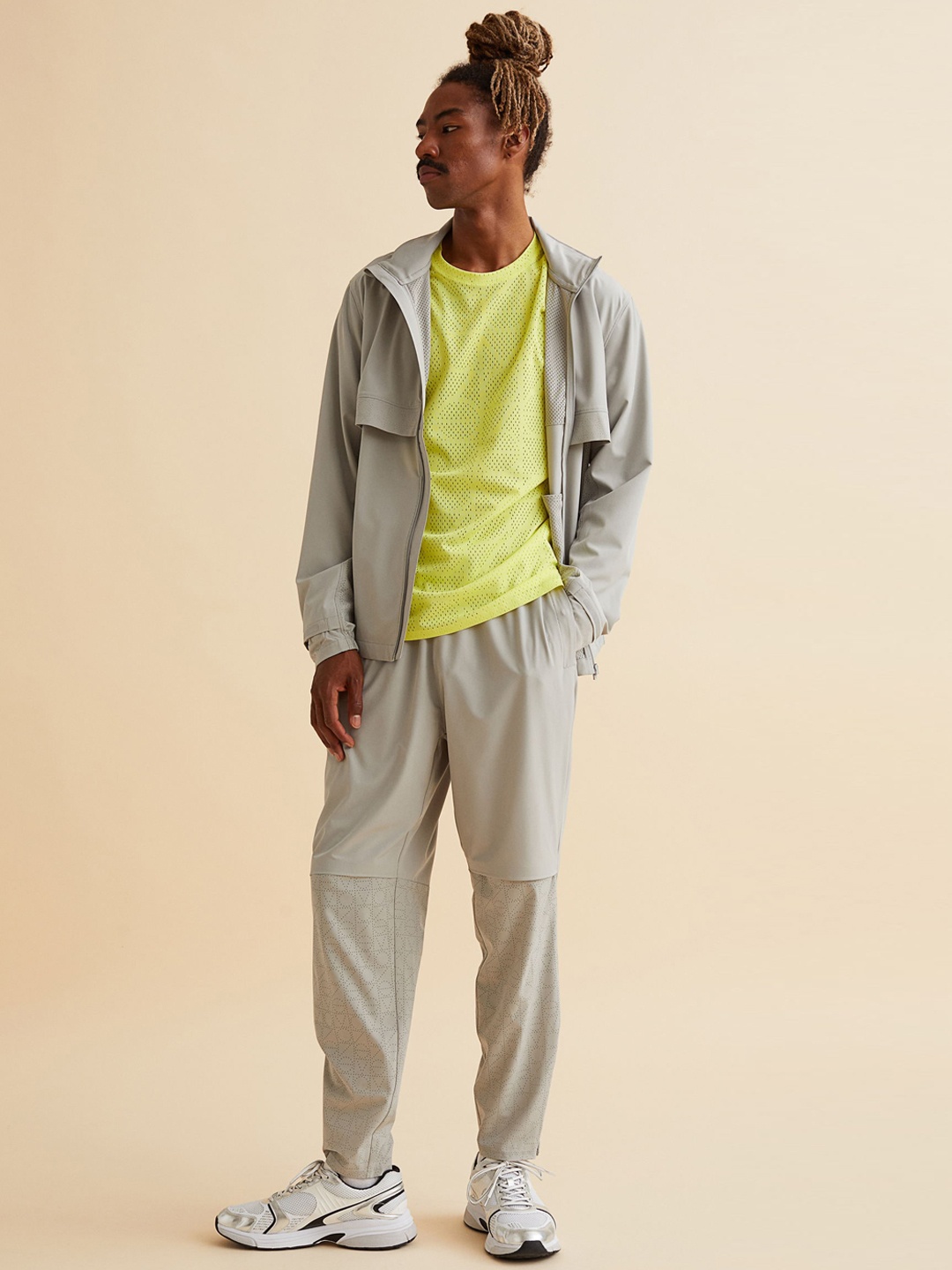 

H&M Men Grey Regular Fit Fast-Drying Running Trousers