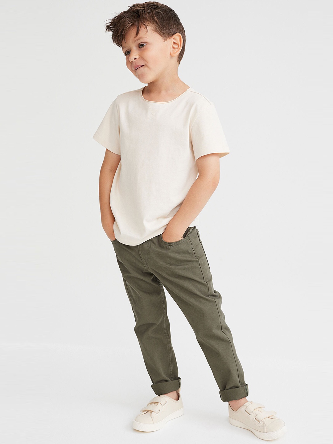 

H&M Boys Green Relaxed Fit Twill Trousers