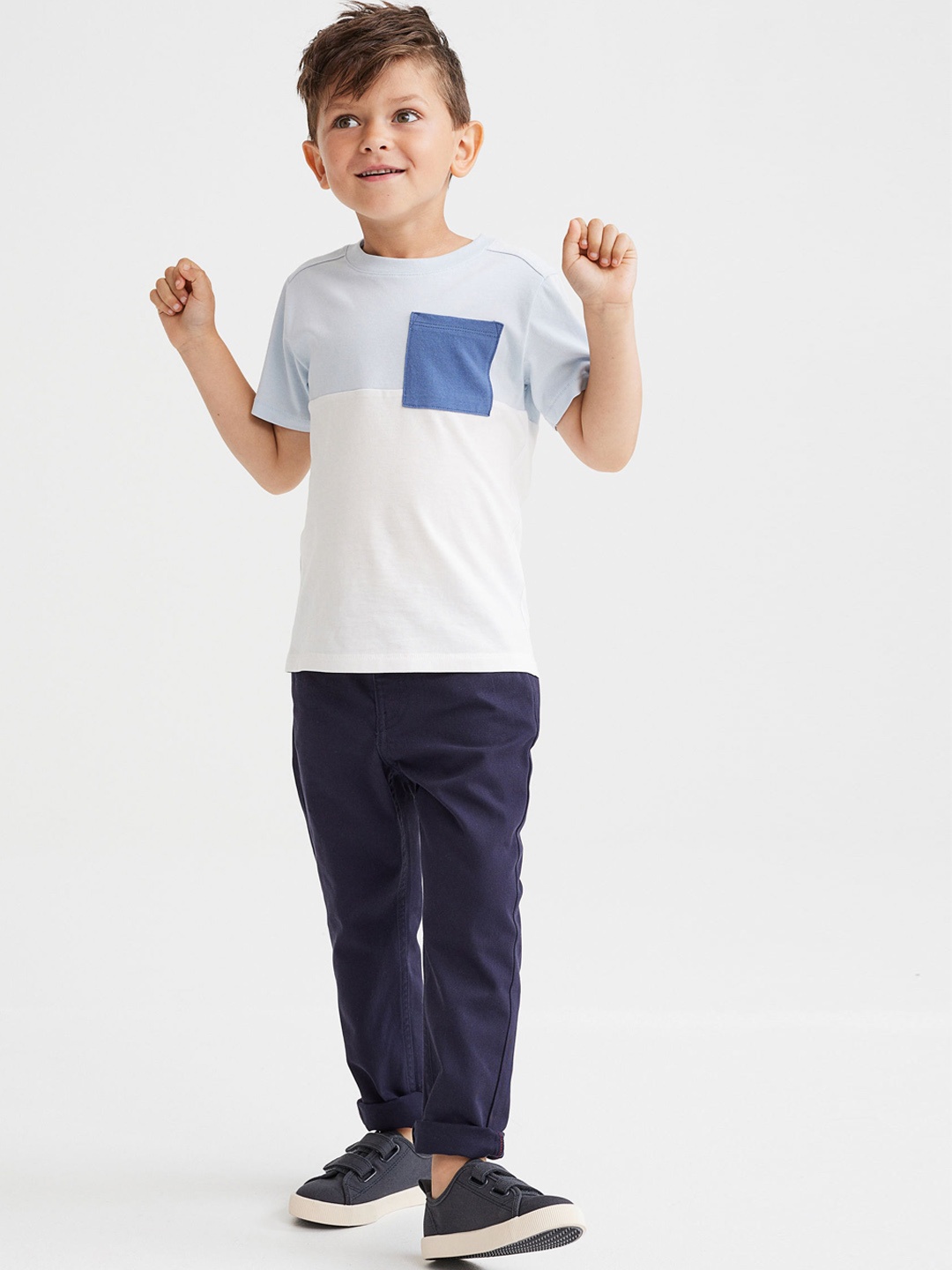 

H&M Boys Blue Relaxed Fit Twill Trousers