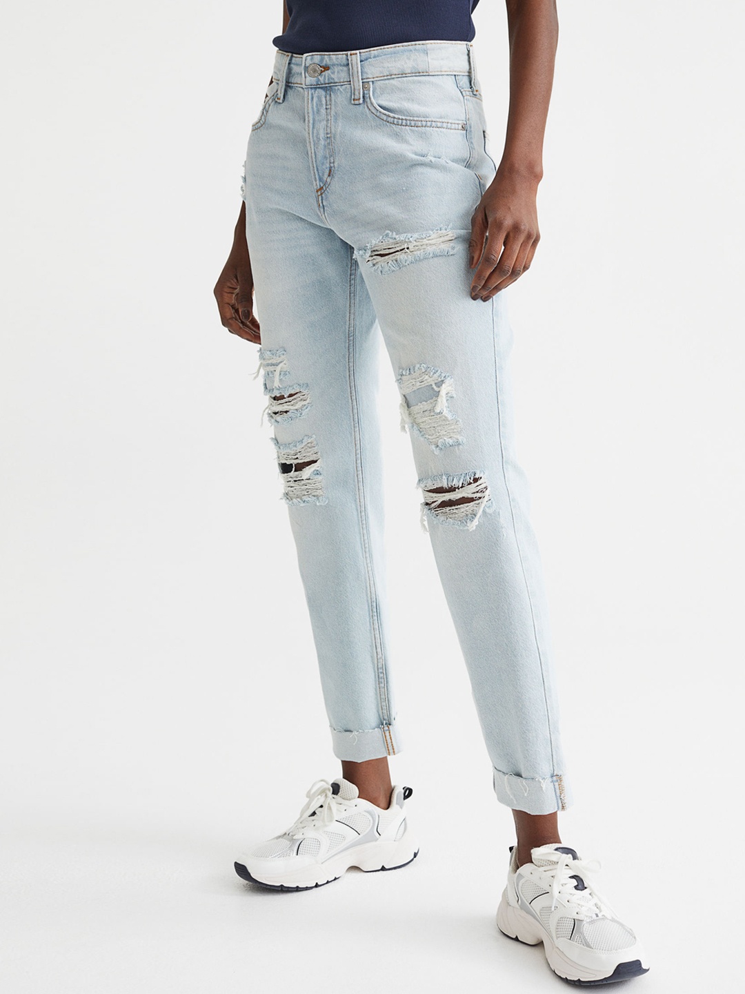 

H&M Women Blue Boyfriend Low Regular Jeans