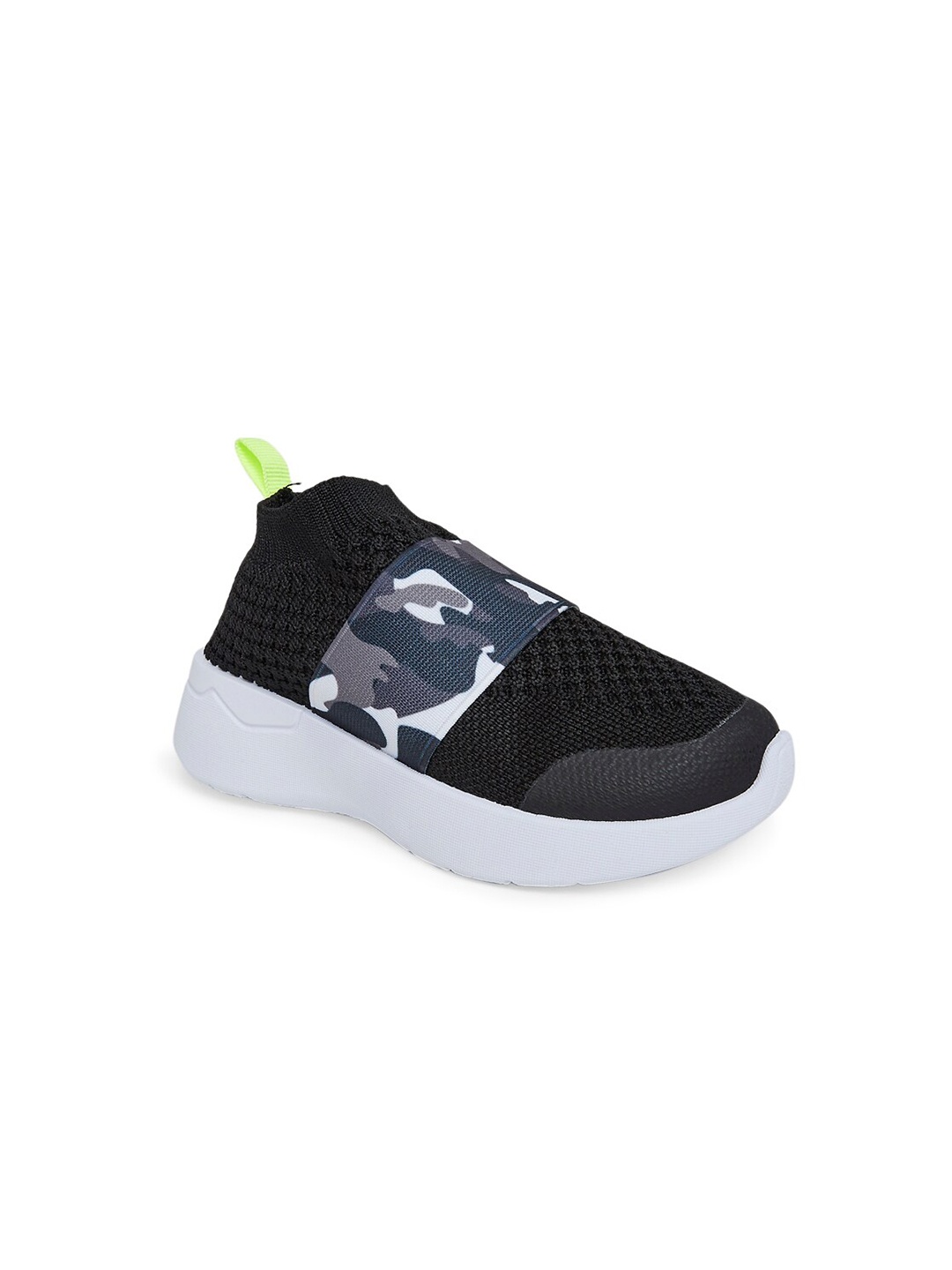 

Pantaloons Junior Boys Black Walking Non-Marking Shoes