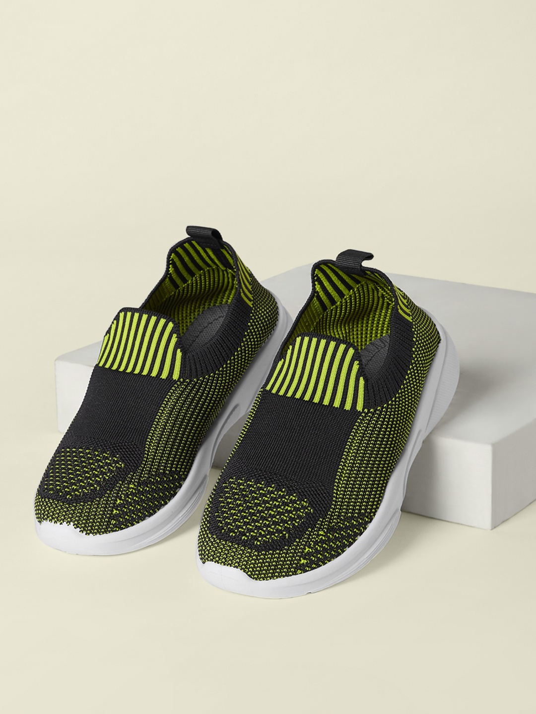 

Pantaloons Junior Boys Grey & Green Running Non-Marking Sports Shoes