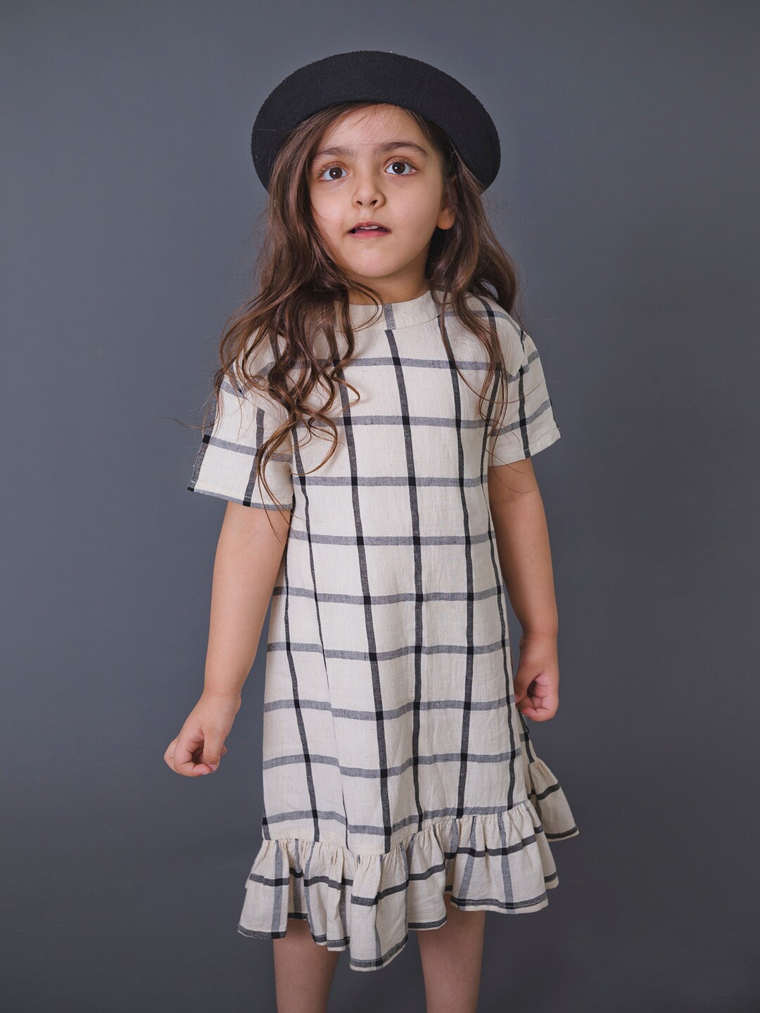 

Beyabella Girls White Checked A-Line Dress With Frilled Hem