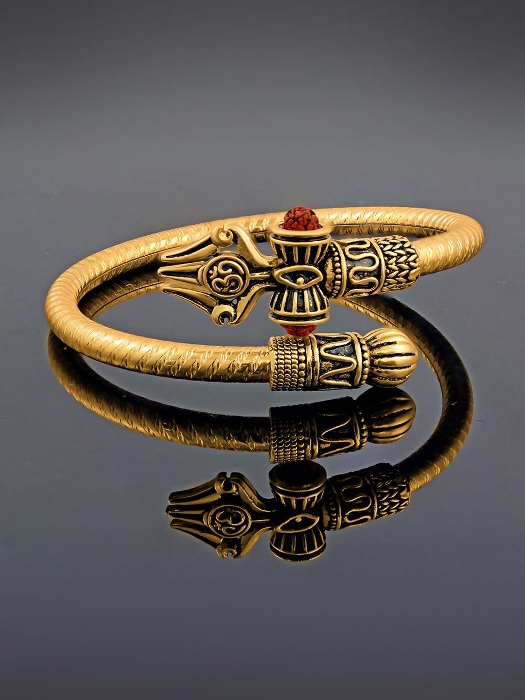 

NAKABH Men Gold-Toned Brass Temple Gold-Plated Kada Bracelet