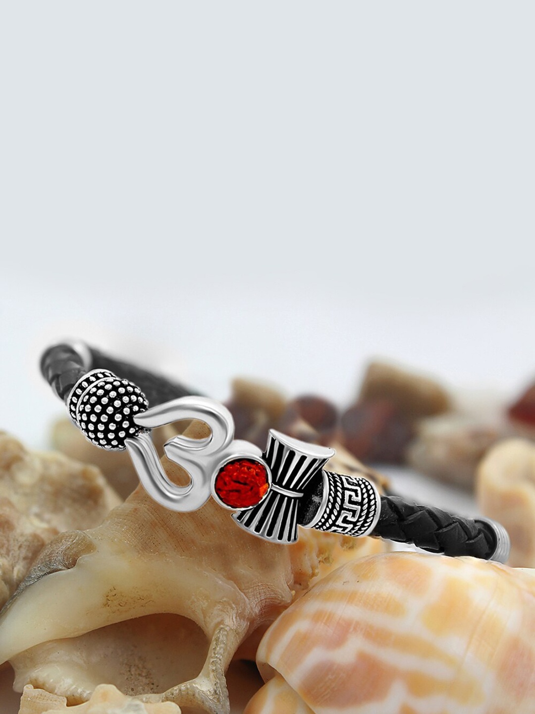 

NAKABH Men Silver-Toned & Black Brass Oxidised Silver-Plated Wraparound Bracelet