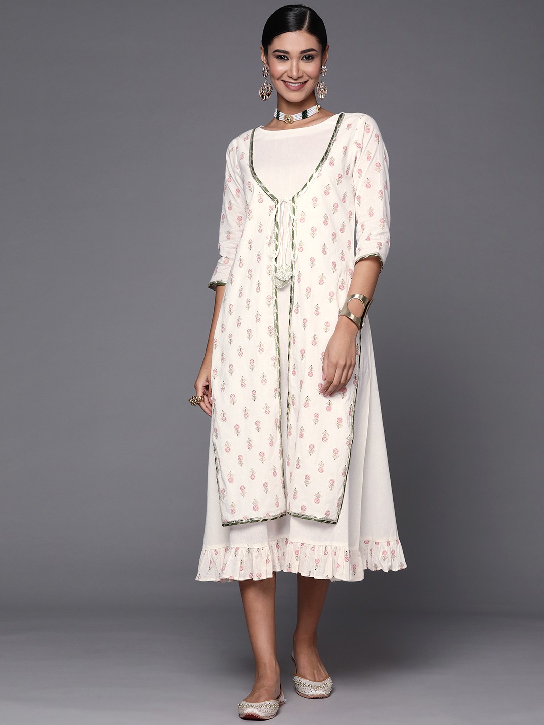 

Ahalyaa Off White & Pink Floral Print A-Line Midi Dress