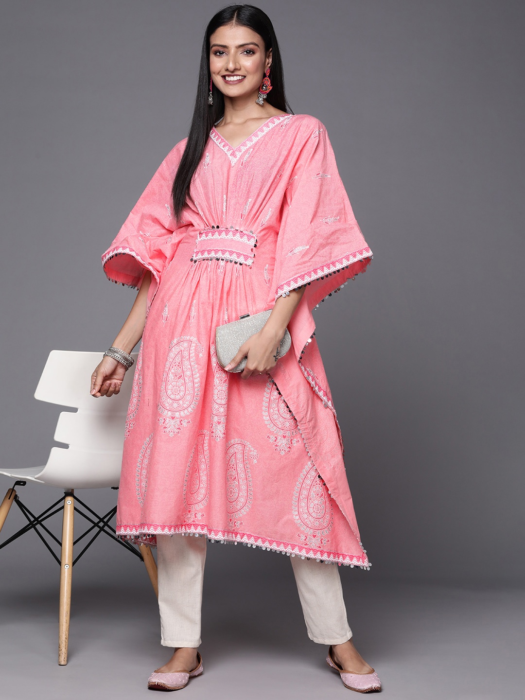 

Ahalyaa Pink & White Ethnic Motifs Print Pure Cotton Kaftan Kurta