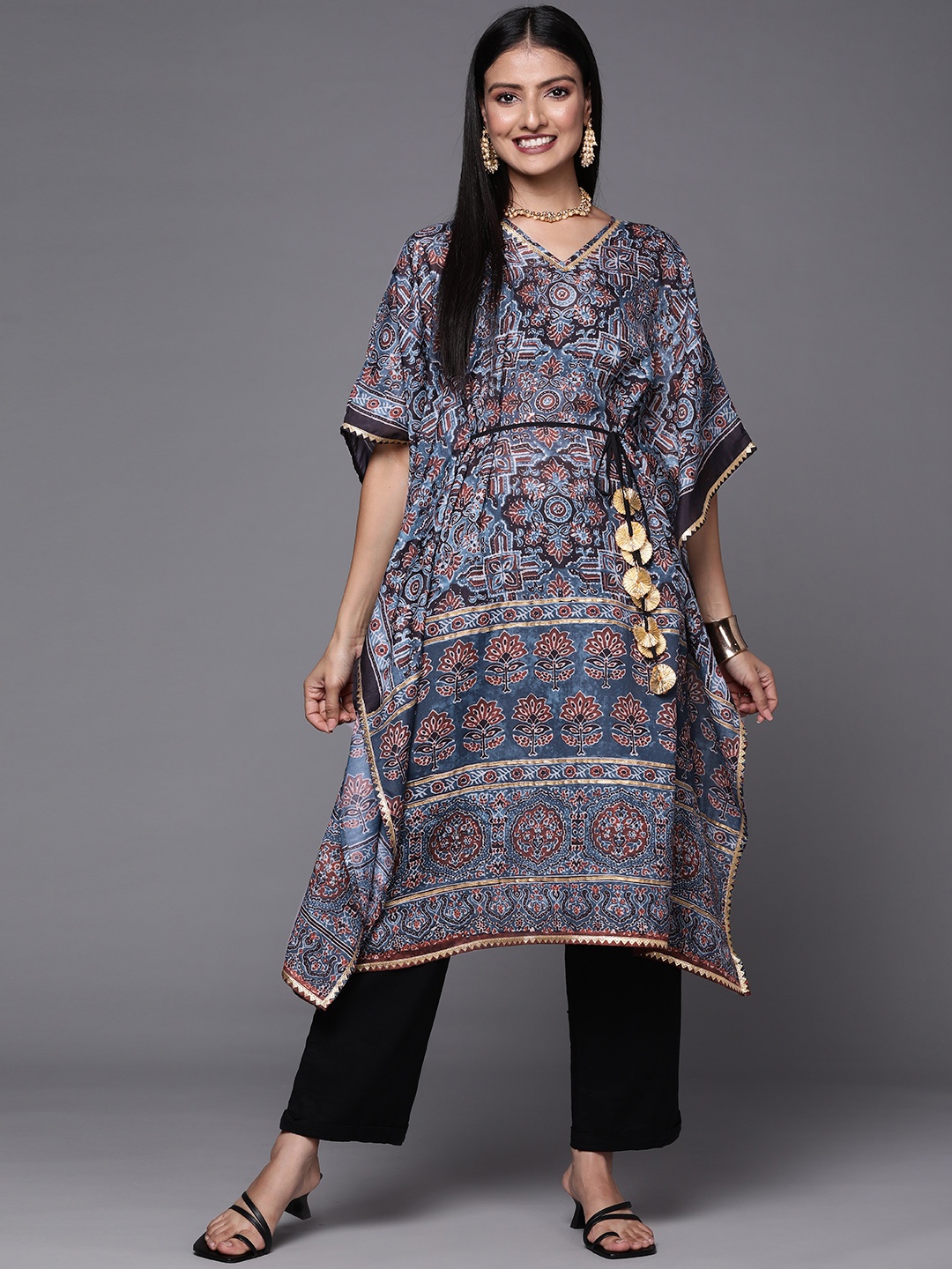 

Ahalyaa Navy Blue & Maroon Ethnic Motif Print Kaftan Kurta