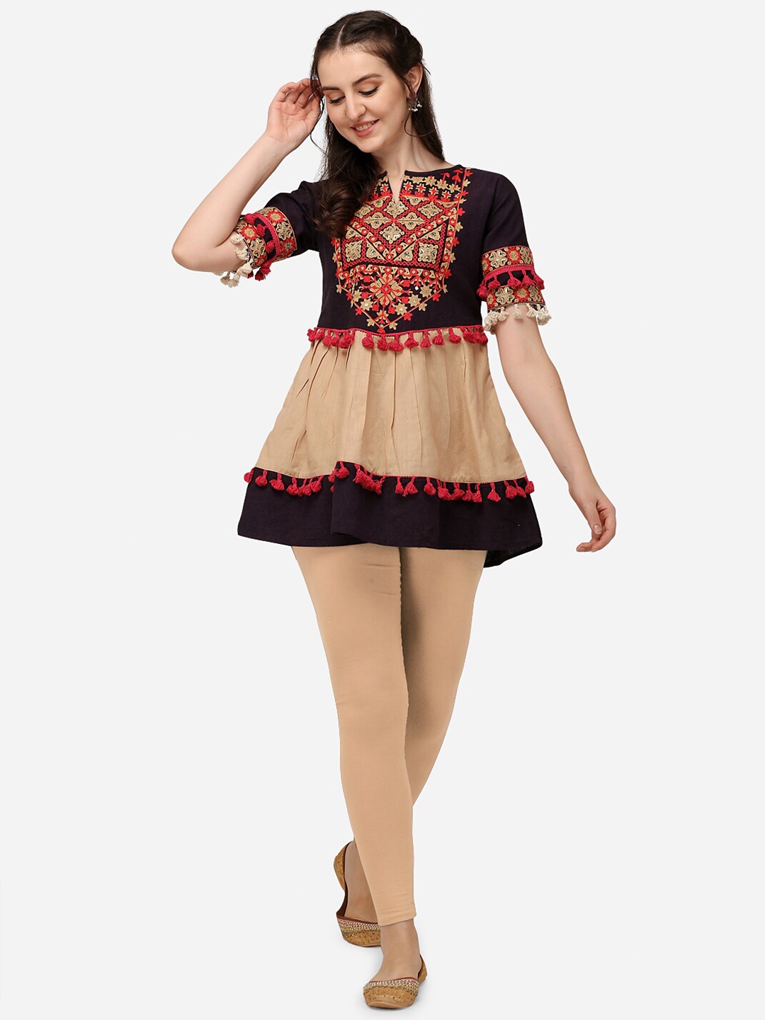 

MESMORA FASHION Women Black & Beige Embroidered Organic Cotton Kurti