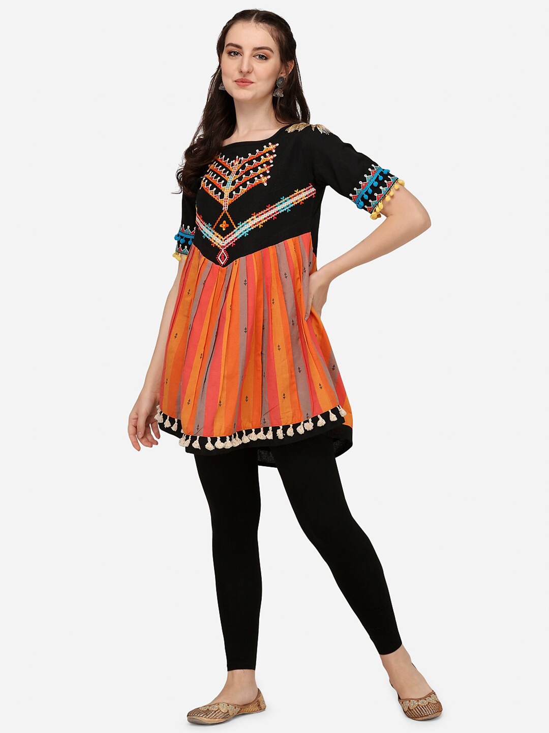 

MESMORA FASHION Black & Orange Ethnic Motifs Embroidered Organic Cotton Empire Kurti