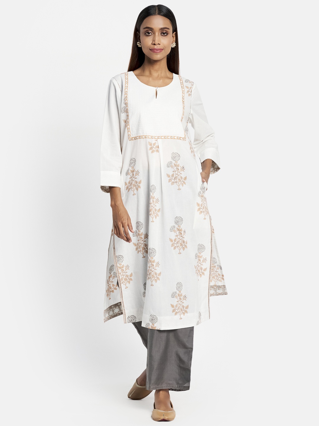 

Fabindia Women Off White Pure Cotton Block Print Keyhole Neck Kurta