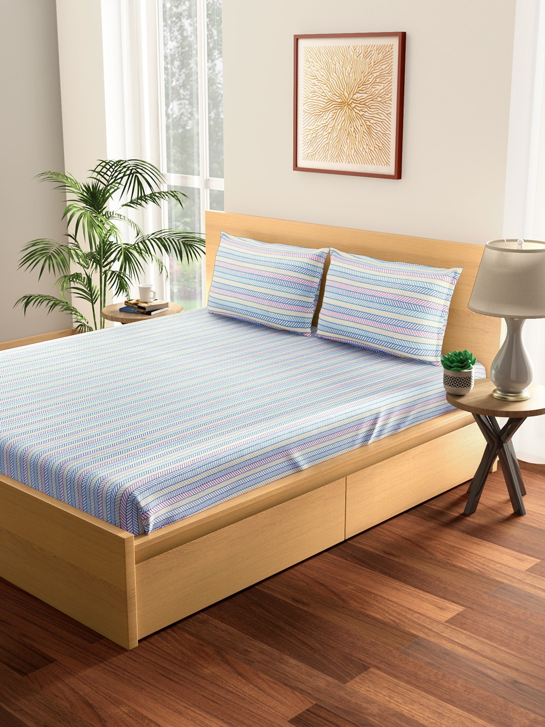 

Living scapes by Pantaloons Off White & Blue Geometric 144 TC King Bedsheet with 2 Pillow Covers