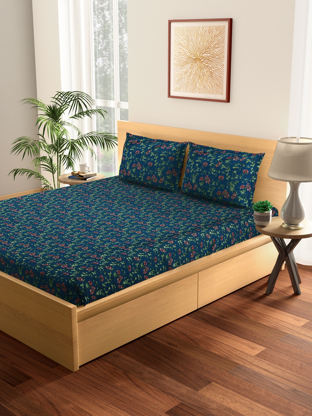 

Living scapes by Pantaloons Navy Blue & Green Floral 210 TC King Bedsheet with 2 Pillow Covers