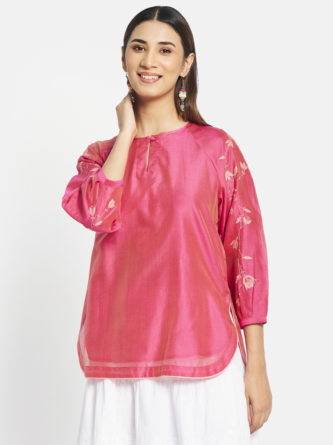 

Fabindia Pink Solid Keyhole Neck Kurti