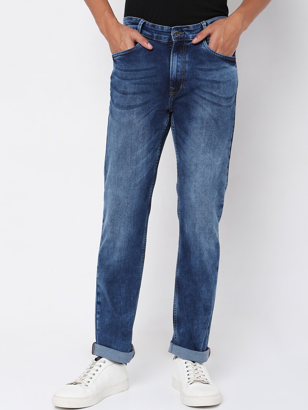 

Mufti Men Blue Straight Fit Heavy Fade Straight Fit Jeans