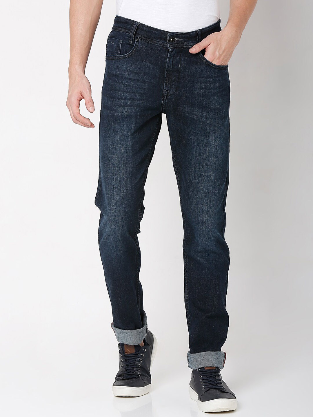 

Mufti Men Blue Slim Fit Mid-Rise Light Fade Jeans