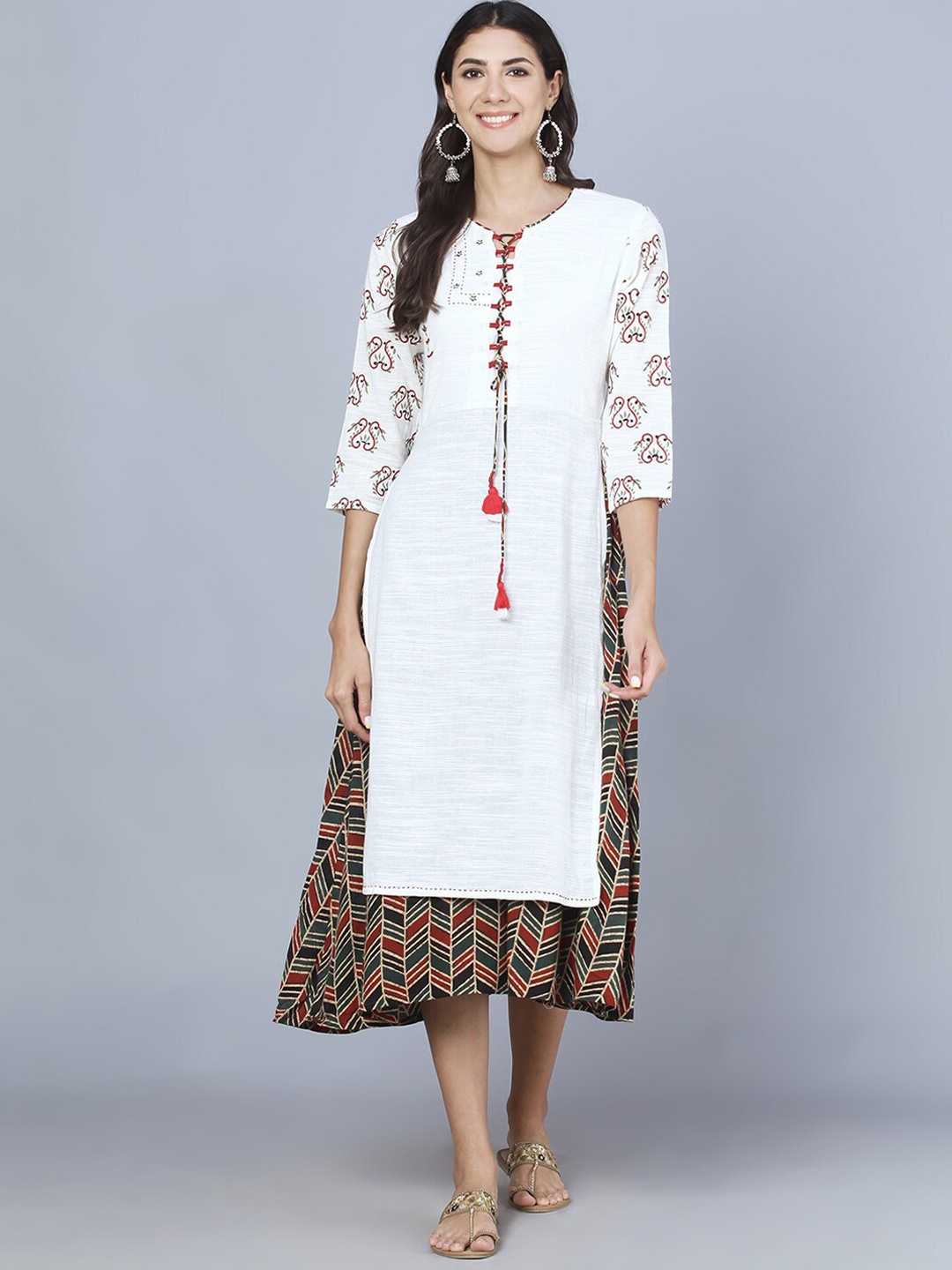 

DAAMINA Women White & Black Printed Ethnic Dresses