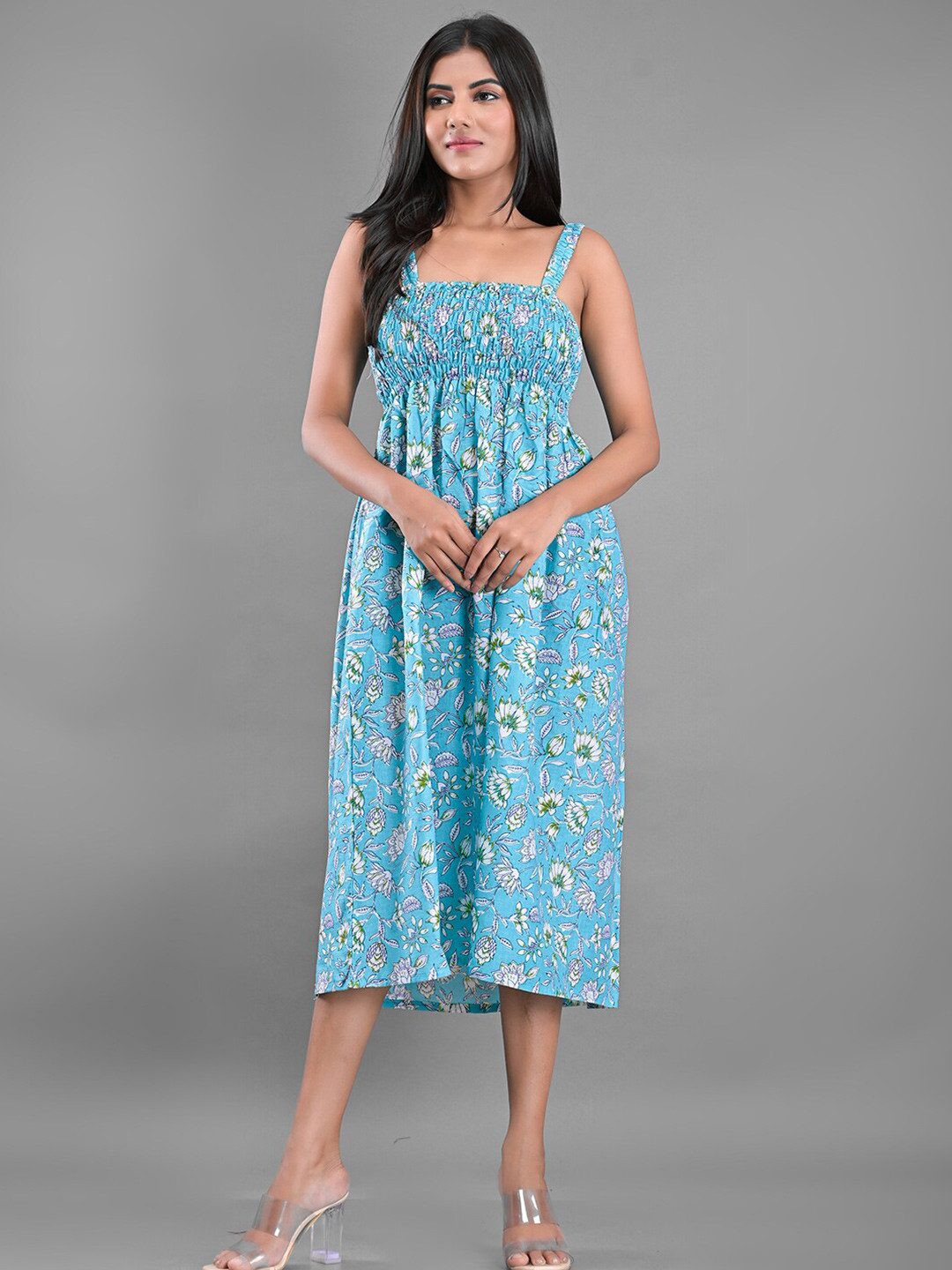 

Apratim Turquoise Blue Printed Pure Cotton Nightdress