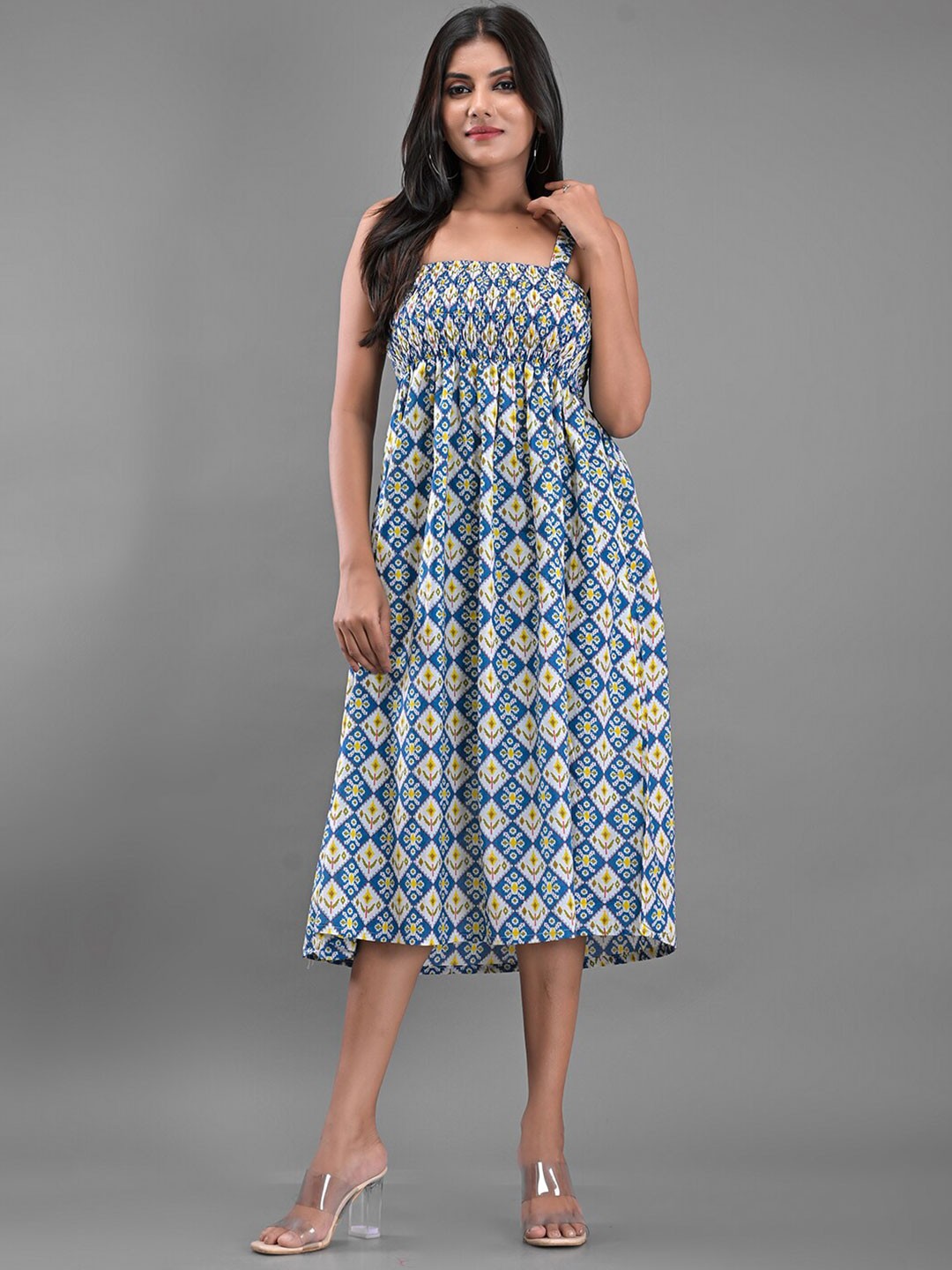 

Apratim Women Blue Printed Pure Cotton Nightdress