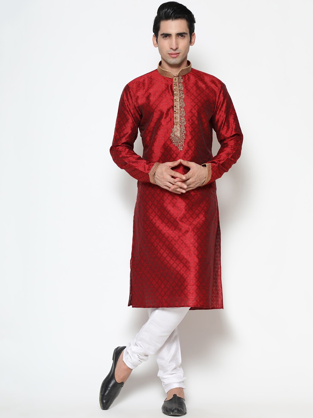 

COCOI LIFESTYLE Men Maroon Dupion Silk Kurta with Pyjamas