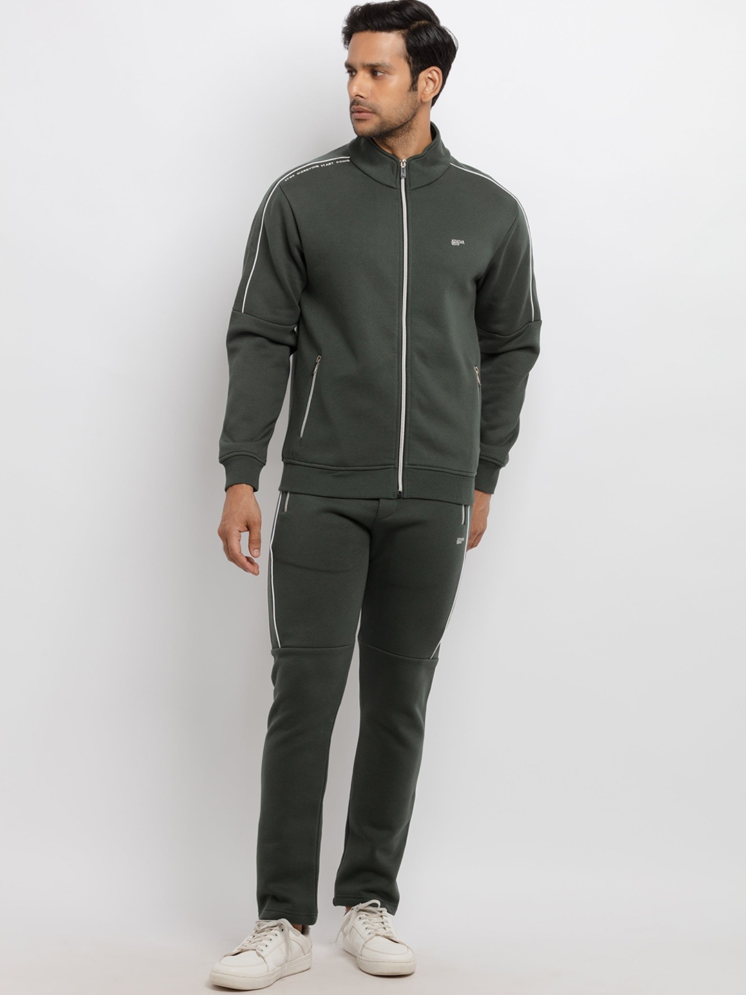 

Status Quo Men Green Solid Cotton Tracksuits