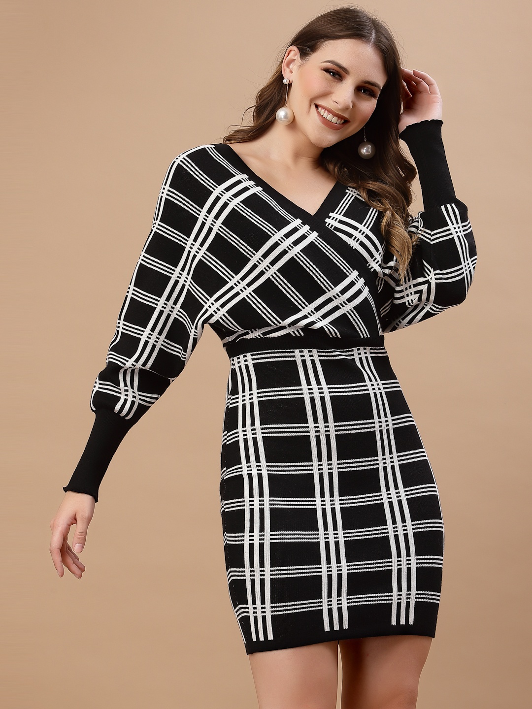 

Mafadeny Women Black & White Checked Sheath Dress