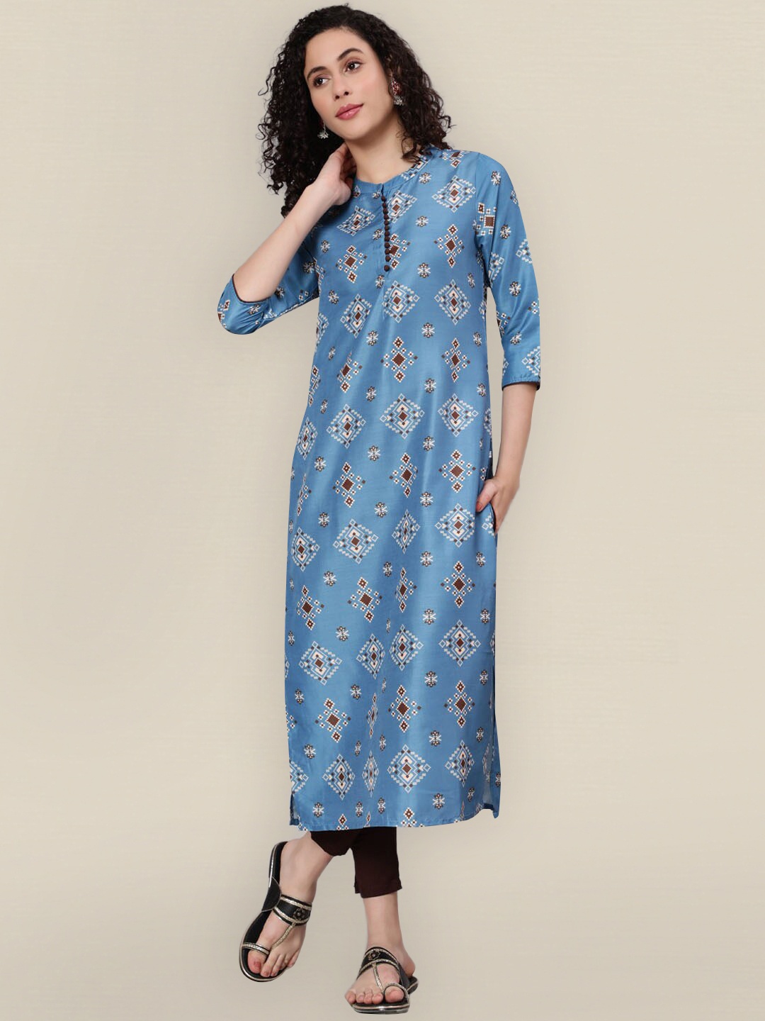 

Sangria Women Blue Geometric Printed Keyhole Neck Kurta