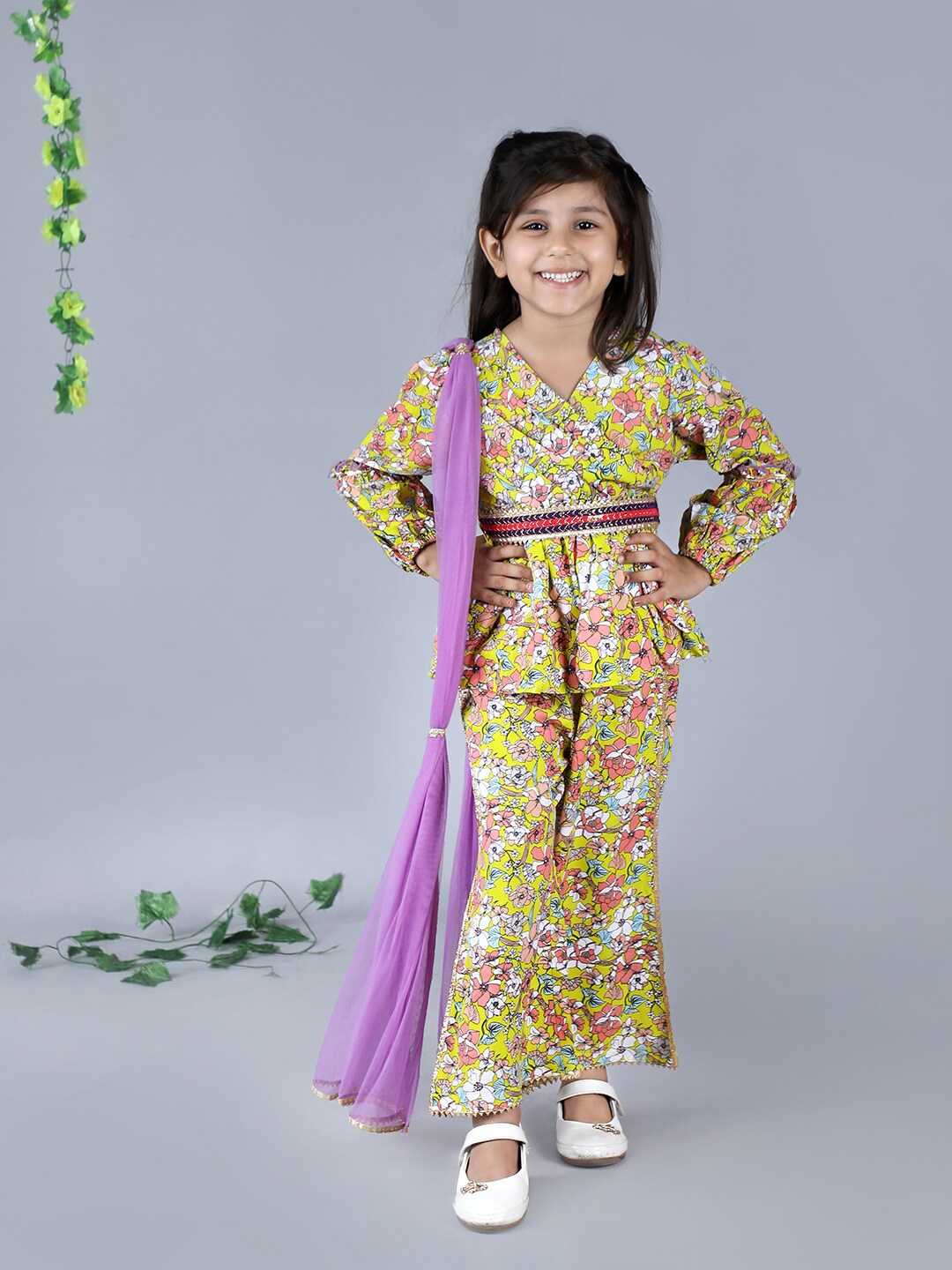 

Beyabella Girls Yellow Floral Printed Angrakha Top with Trousers & With Dupatta