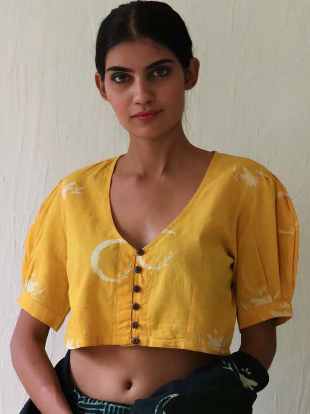 

Chidiyaa Women Yellow & White Printed Saree Blouse
