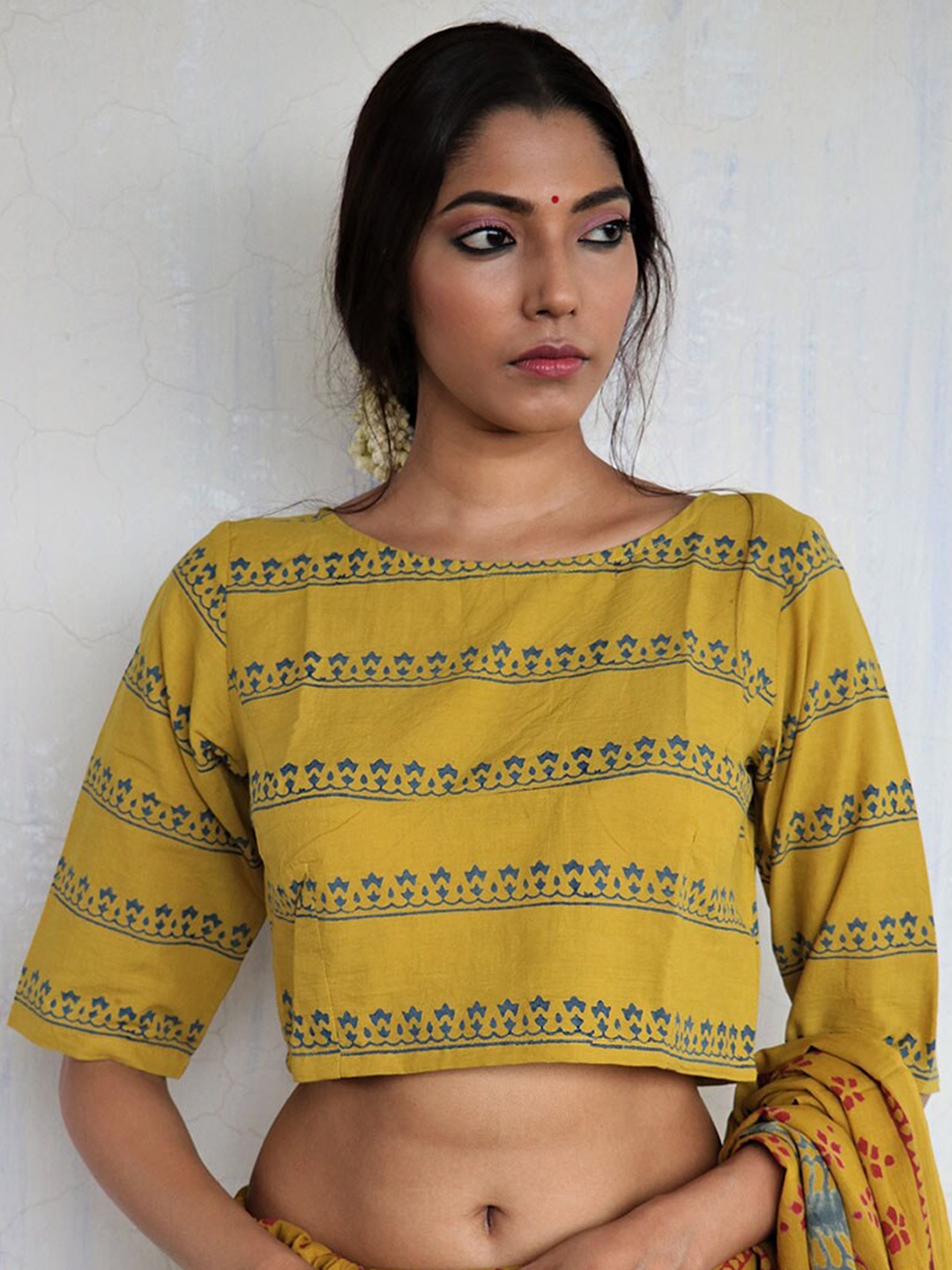 

Chidiyaa Women Mustard Yellow & Blue Cotton Saree Blouse
