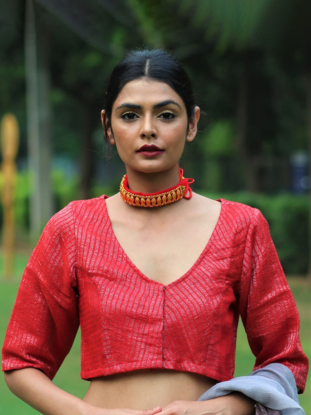 

Chidiyaa Women Red Hand Woven Zari Saree Blouse